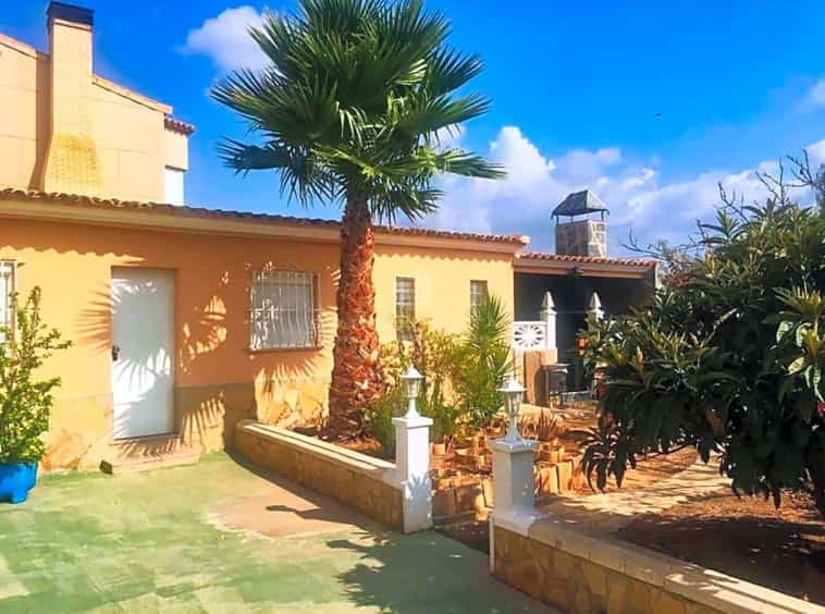 жилой дом в Лирия, Валенсия 12287943