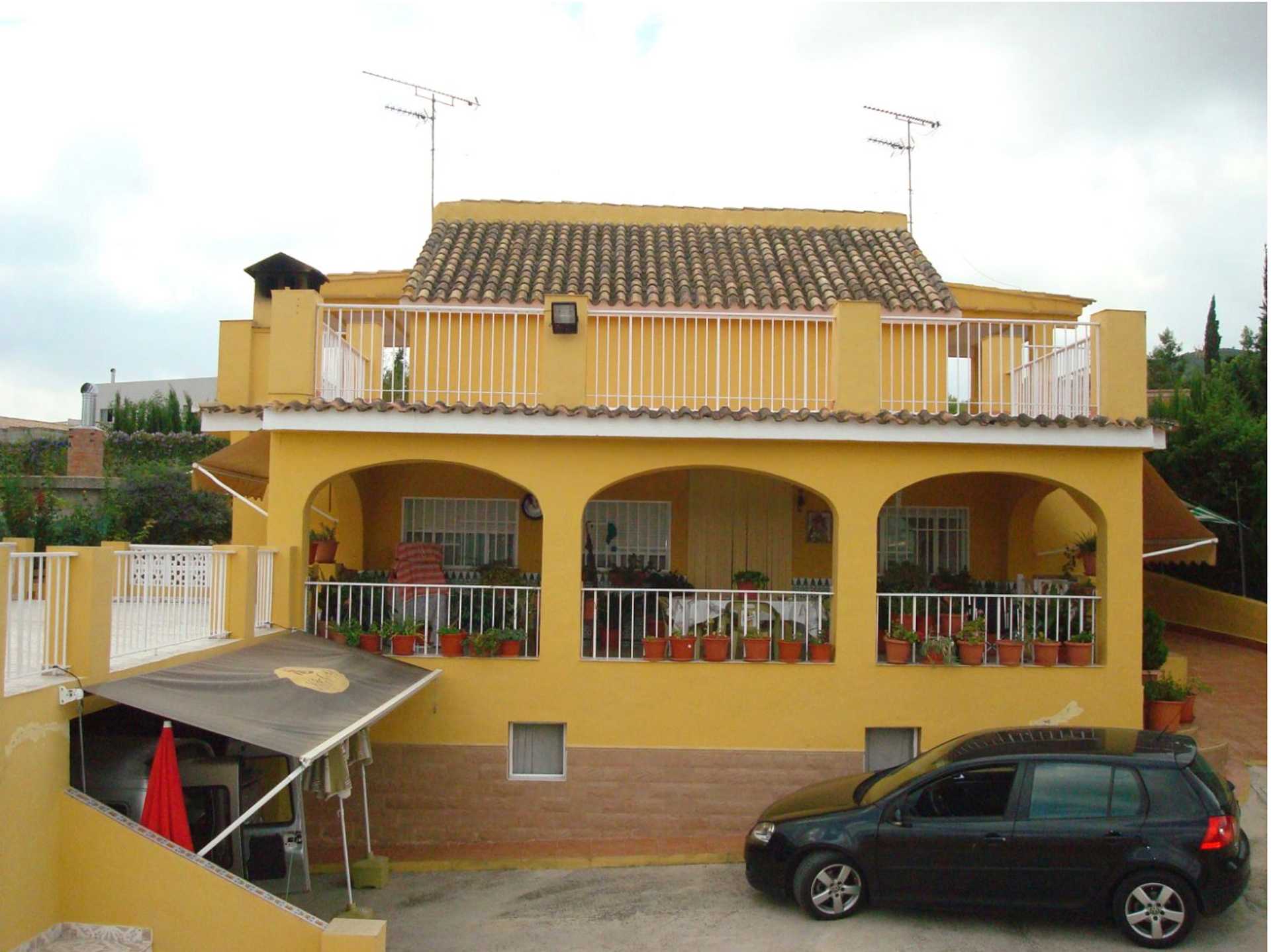 بيت في Montroy, Valencia 12288072