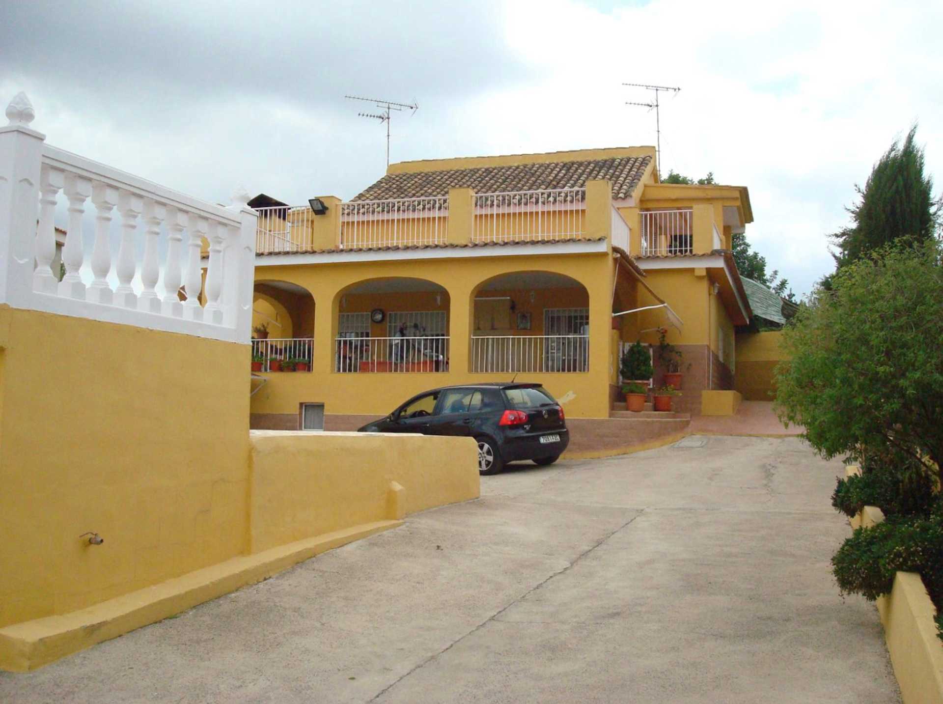 بيت في Montroy, Valencia 12288072