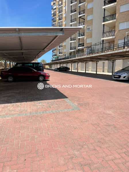 Condominium in Gandia, Valencian Community 12288239