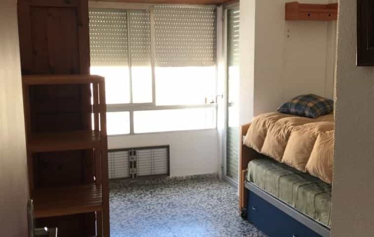 Condominium in Torrevieja, Valencia 12288265