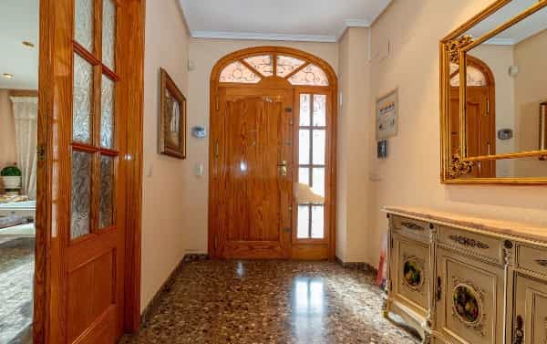 房子 在 La Pobla de Vallbona, Valencian Community 12289295