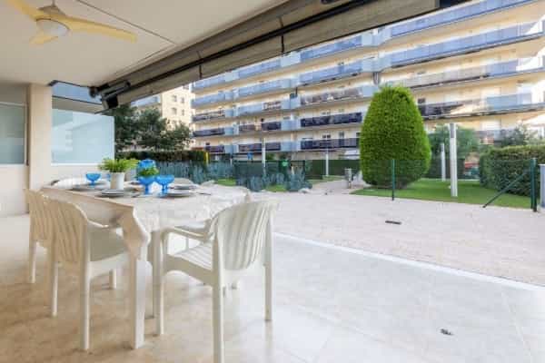 Condominium in La Pineda, Catalonia 12289382