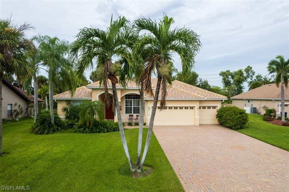 House in Harlem Heights, Florida 12289479