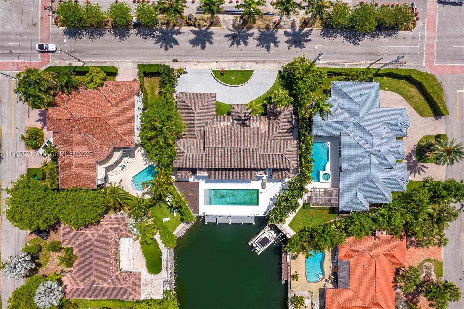 σπίτι σε North Miami Beach, Florida 12293085