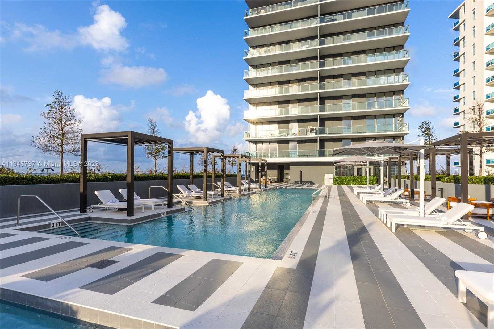 Condominium in Miami, Florida 12293096
