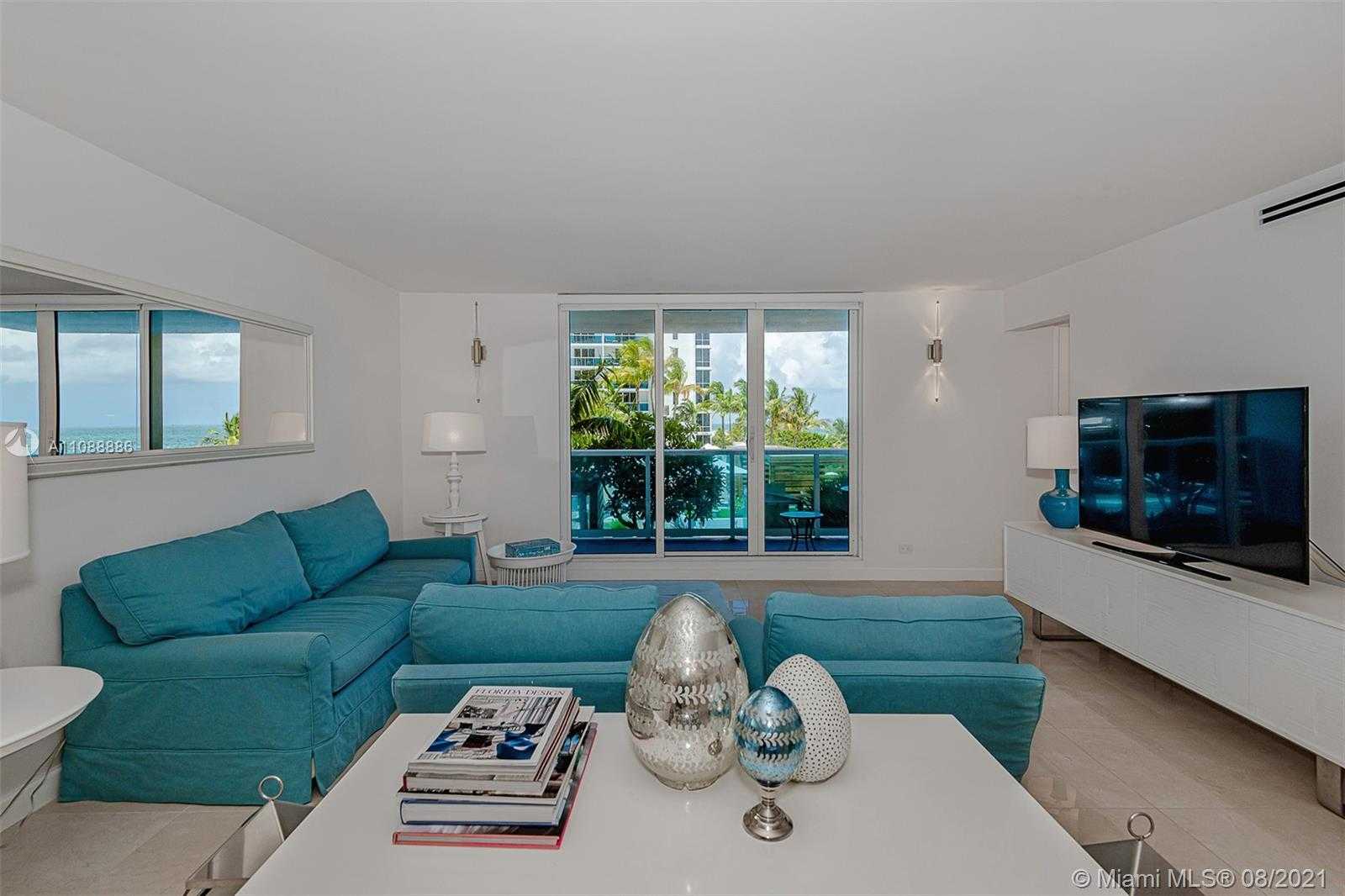 Condominium in Miami Beach, Florida 12293107