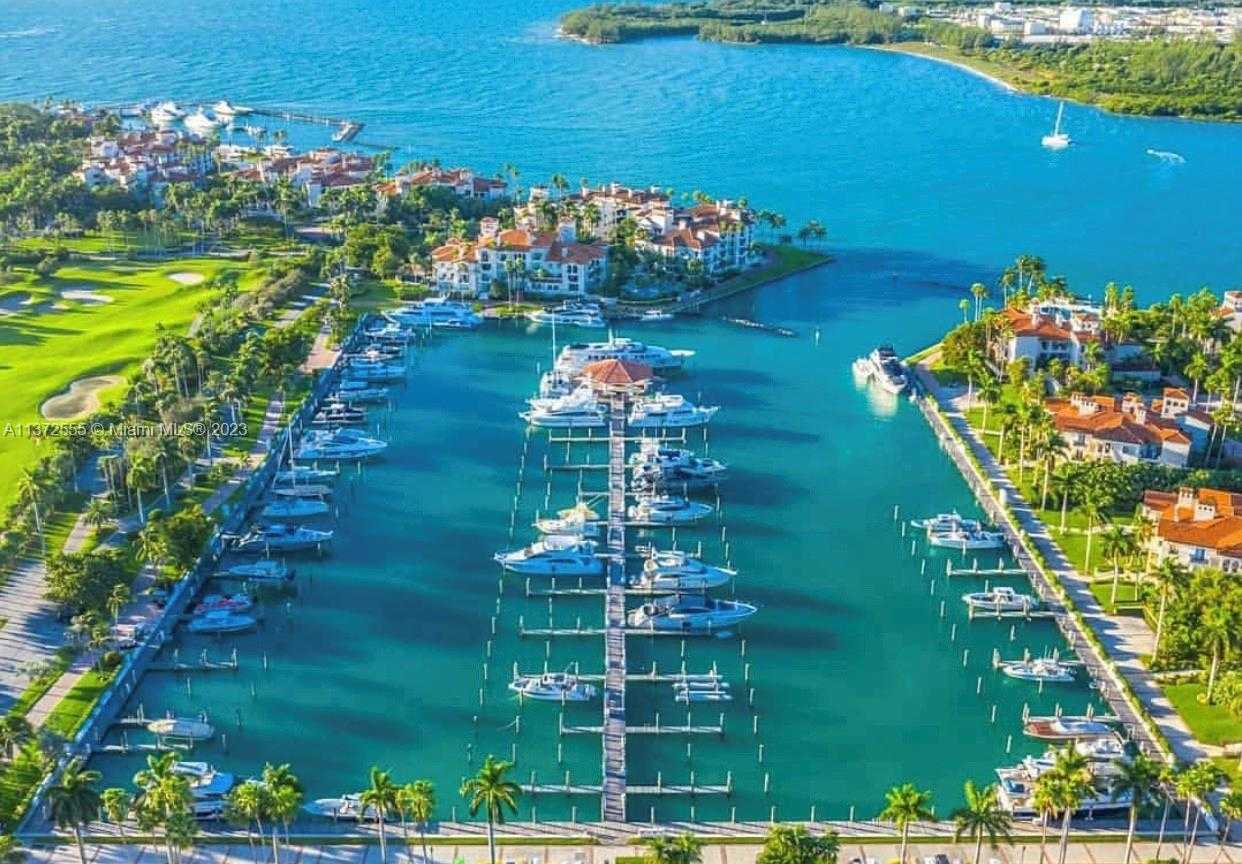 Condominium in Miami Beach, Florida 12293115