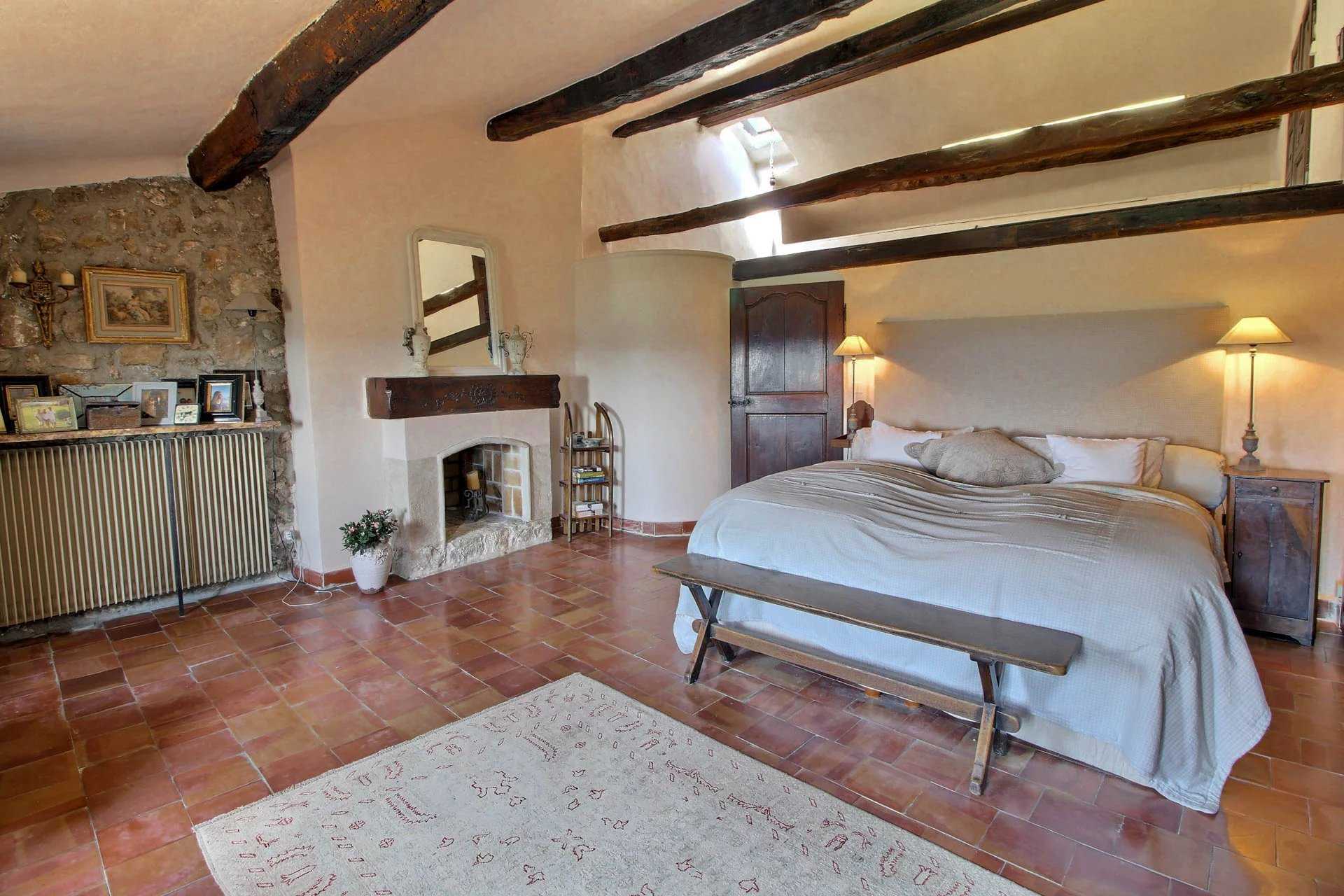 Condominium in Callian, Provence-Alpes-Côte d'Azur 12293369
