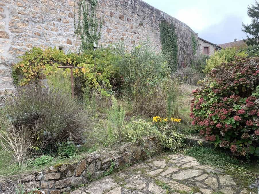 Casa nel Saint-Junien, Nouvelle-Aquitaine 12293430
