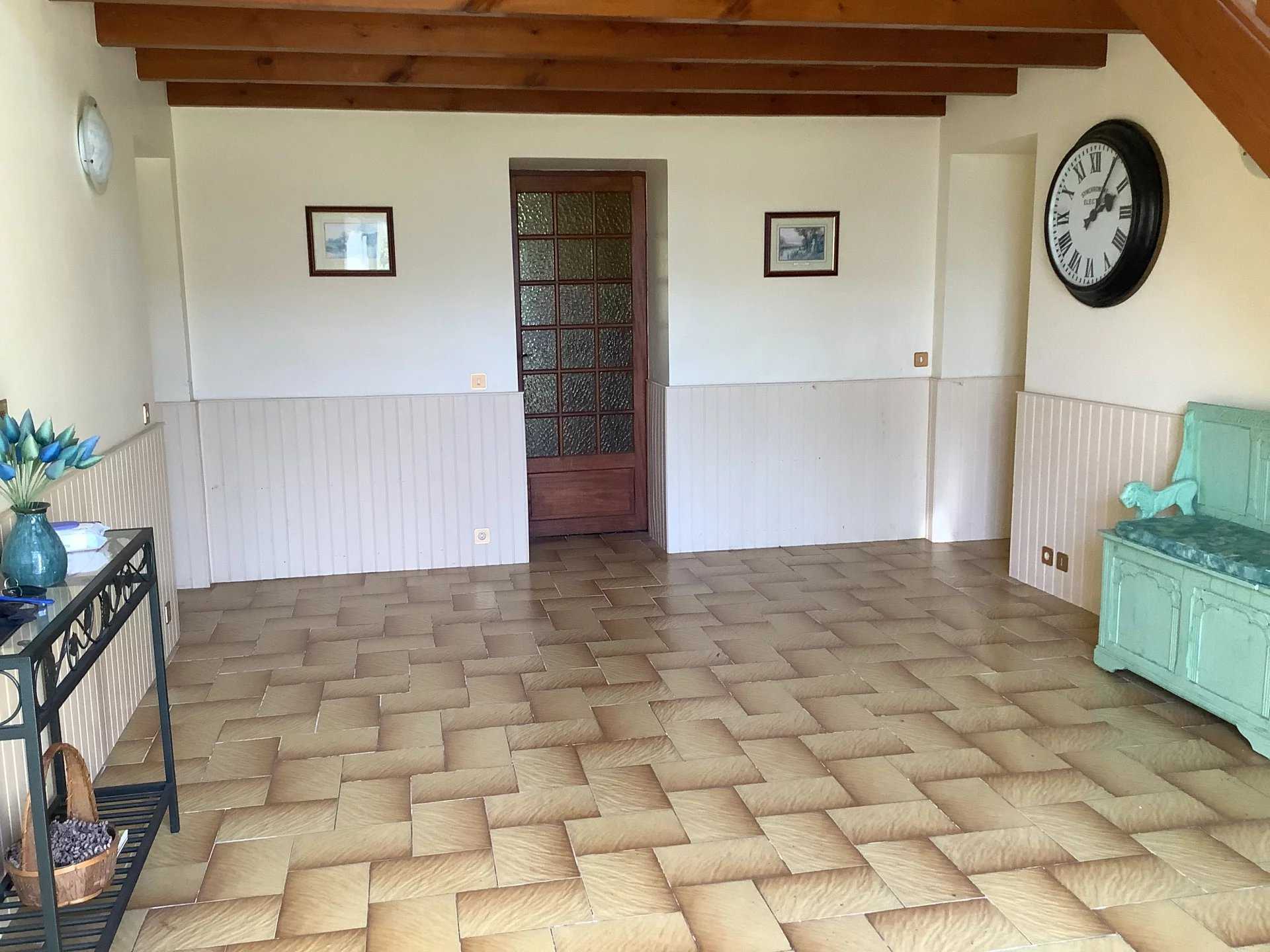 House in Salles-d'Angles, Nouvelle-Aquitaine 12293491