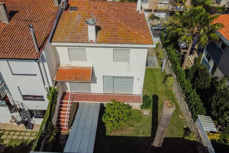 жилой дом в Lordelo do Ouro, Porto 12295837