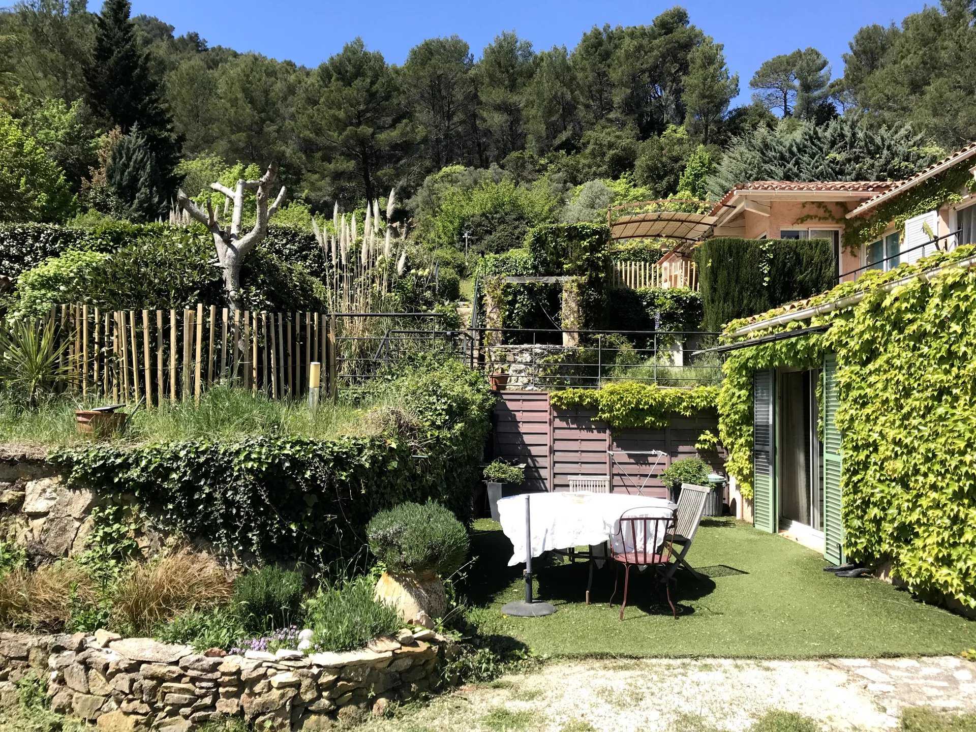 Casa nel Auriol, Provence-Alpes-Cote d'Azur 12296555