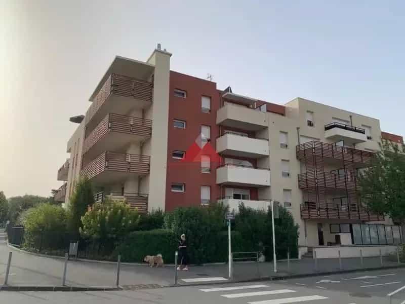 Condominium in Clermont-Ferrand, Puy-de-Dôme 12296558
