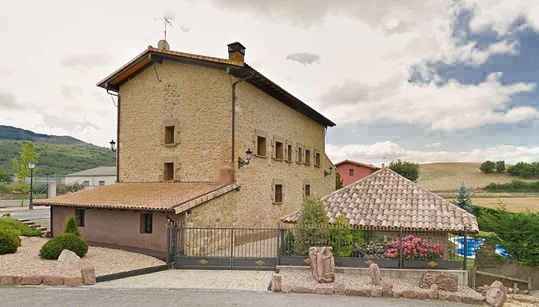 House in Done Bikendi Harana, Euskadi 12297038