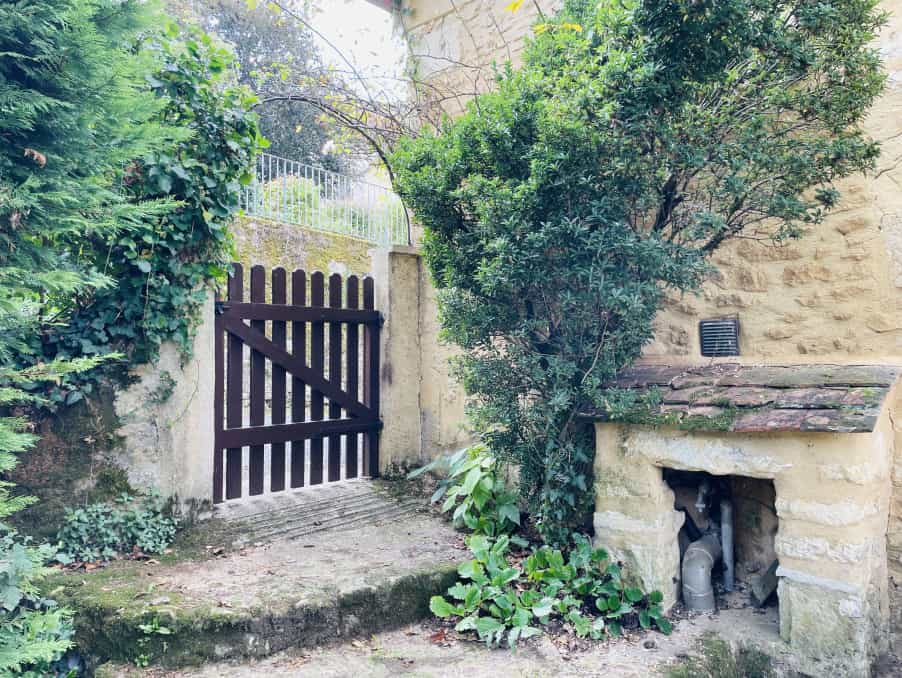 Rumah di Sainte-Foy-de-Longas, Nouvelle-Aquitaine 12298197