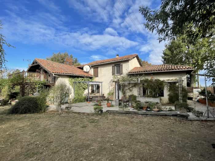 Hus i Castelnau-Magnoac, Occitanie 12298338