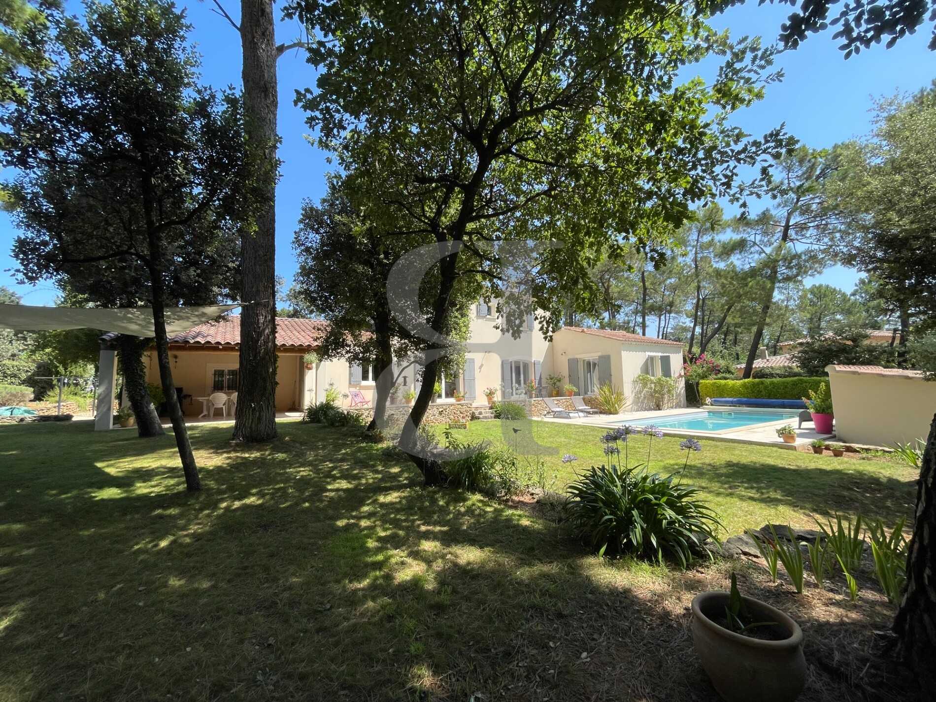 House in Bollene, Provence-Alpes-Cote d'Azur 12298360