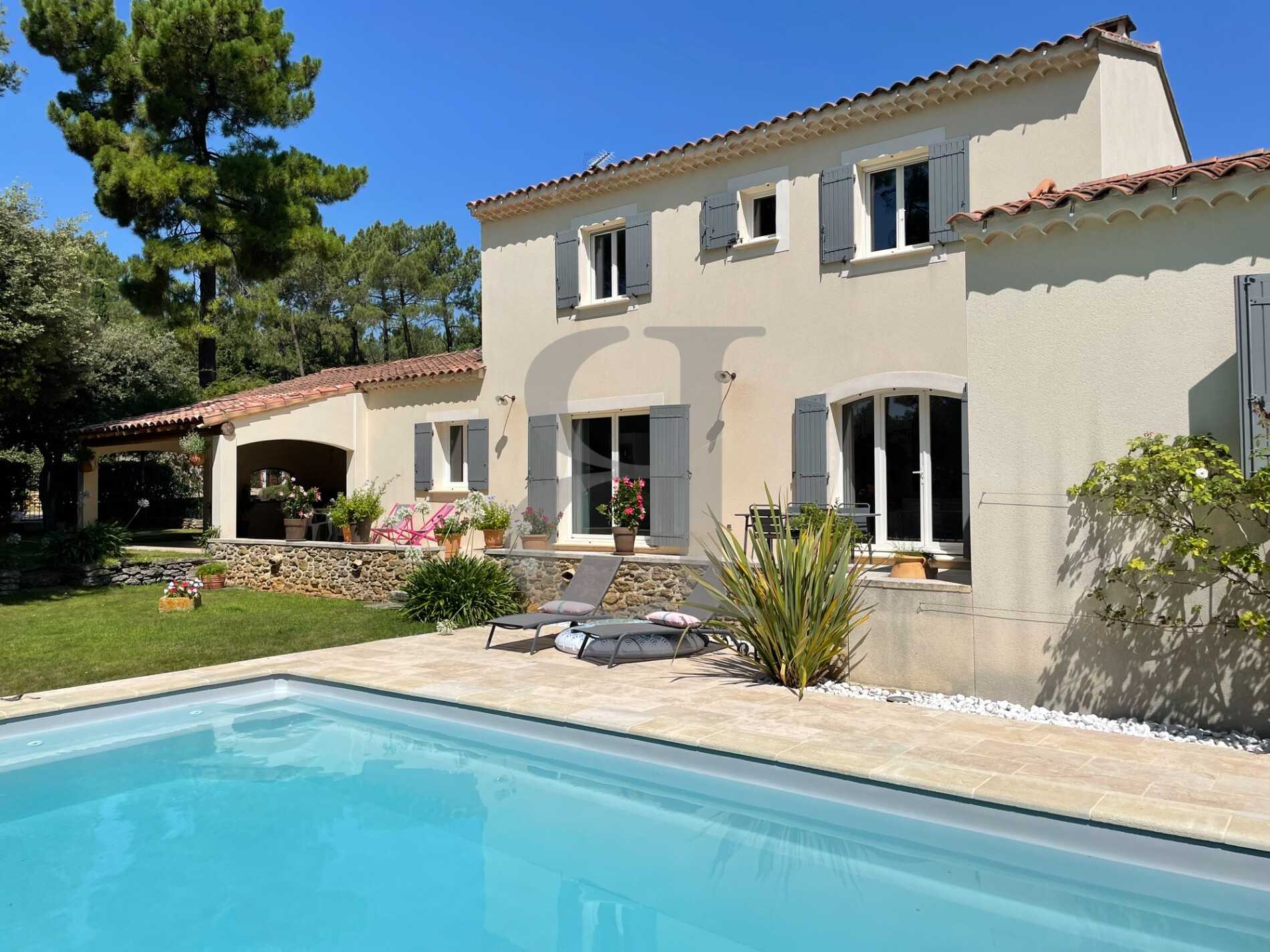 House in Bollene, Provence-Alpes-Cote d'Azur 12298360