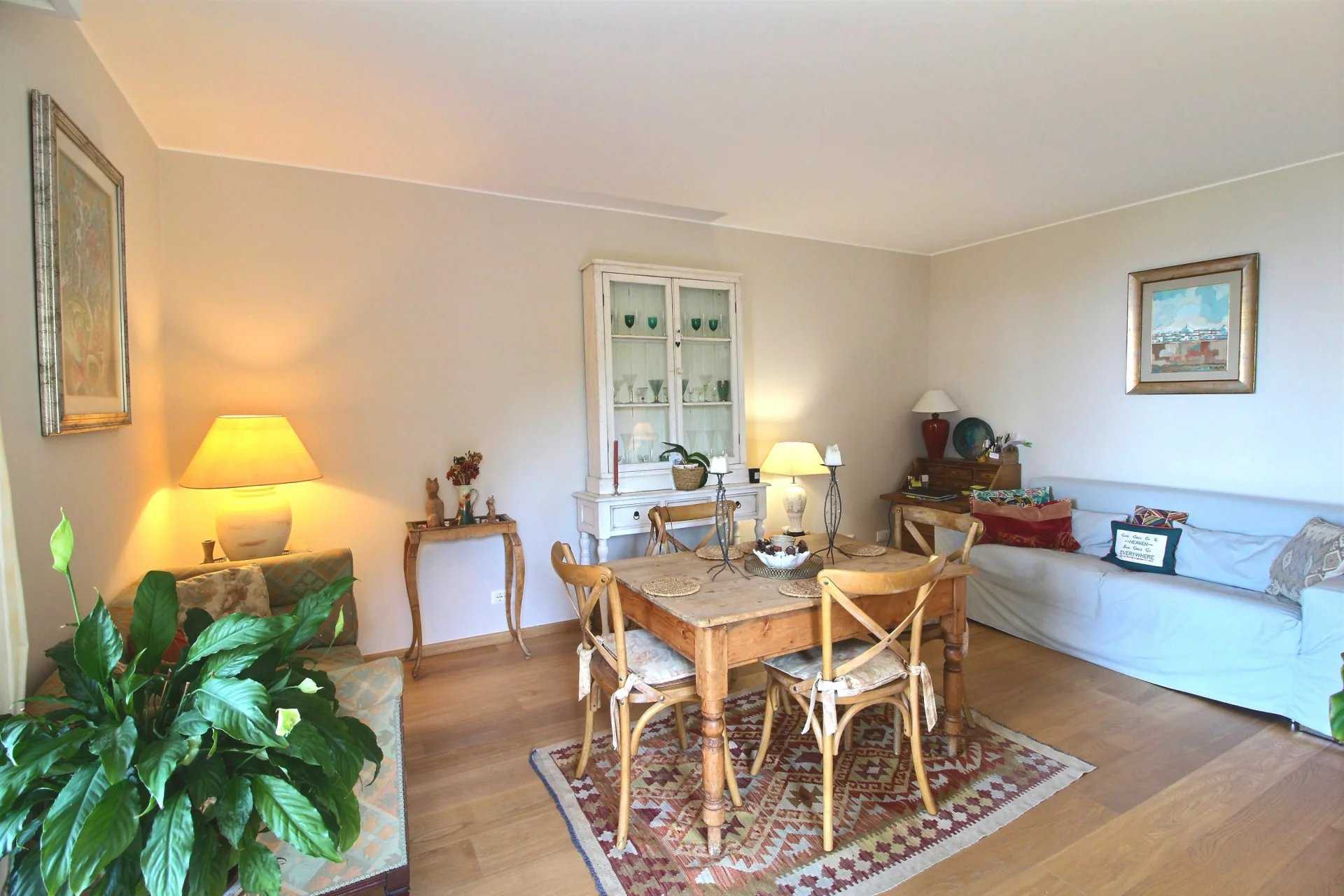 Condominium in Menton, Provence-Alpes-Cote d'Azur 12298408