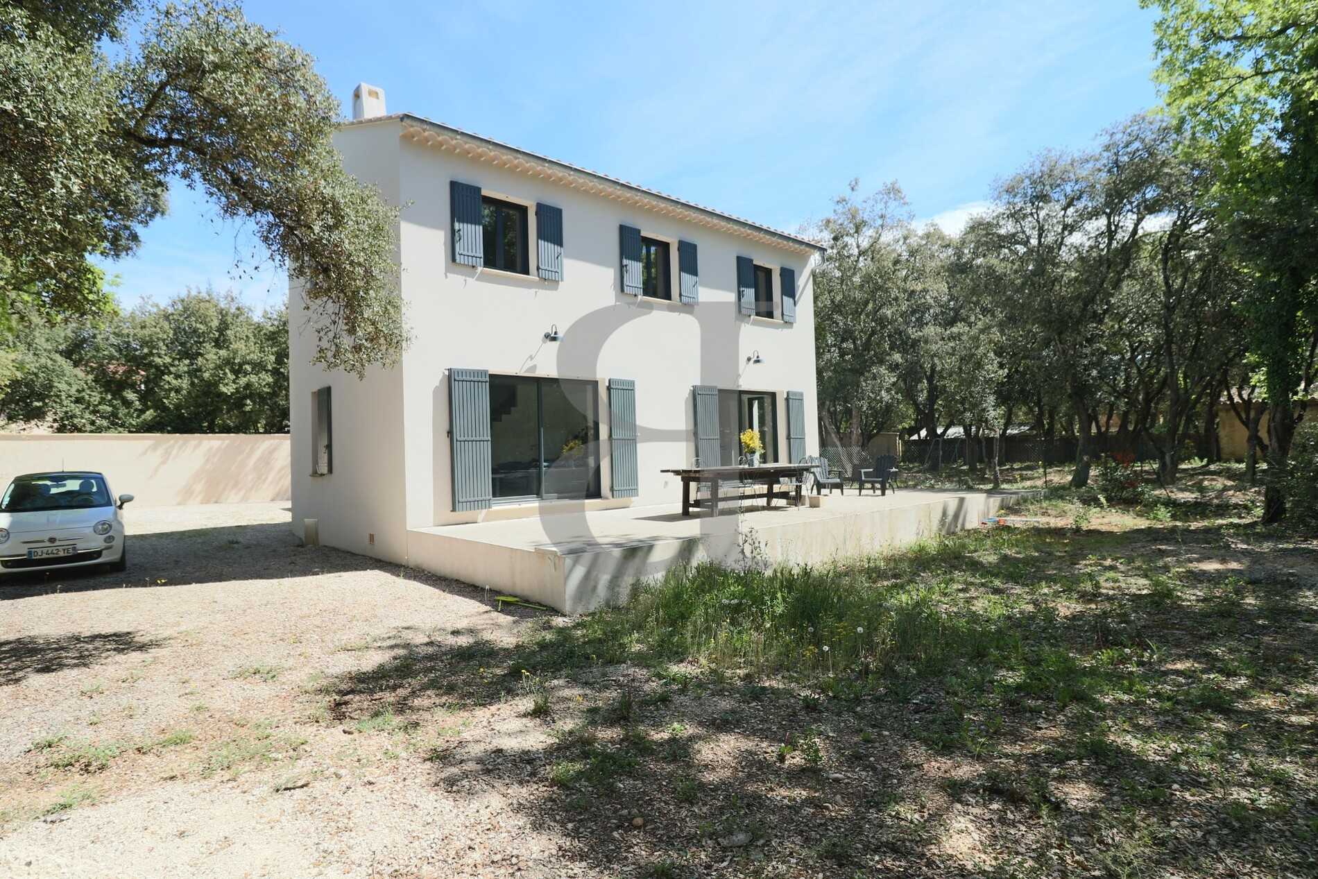 Talo sisään Venasque, Provence-Alpes-Cote d'Azur 12298685