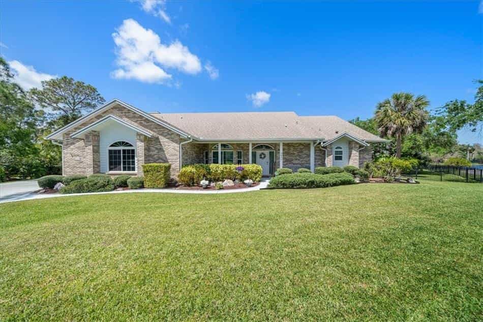 House in Melbourne, Florida 12299263