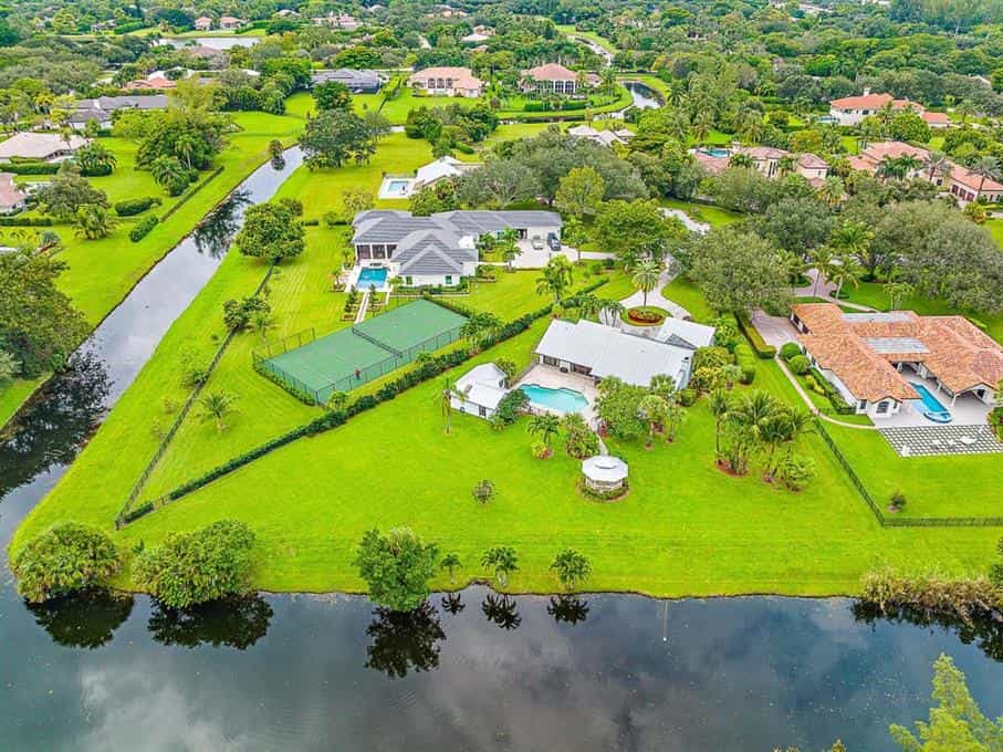 House in Palm Beach Gardens, Florida 12299289