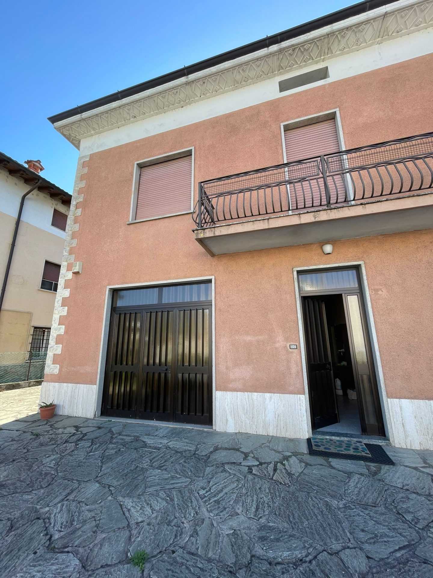 Condominium in Brescia, Lombardy 12299585