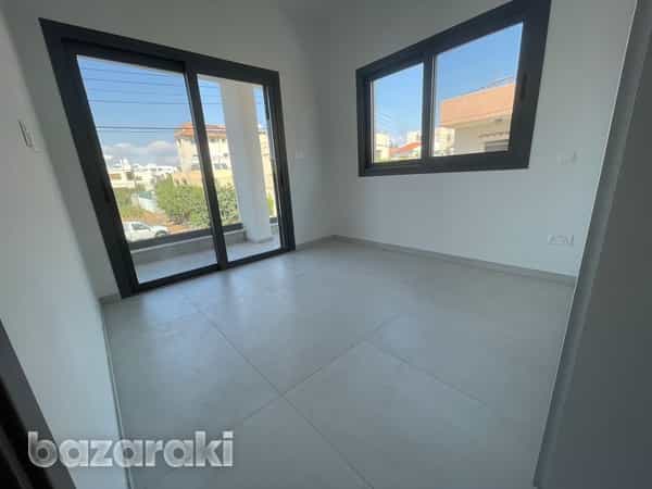 Condominium in Kato Polemidia, Lemesos 12300181