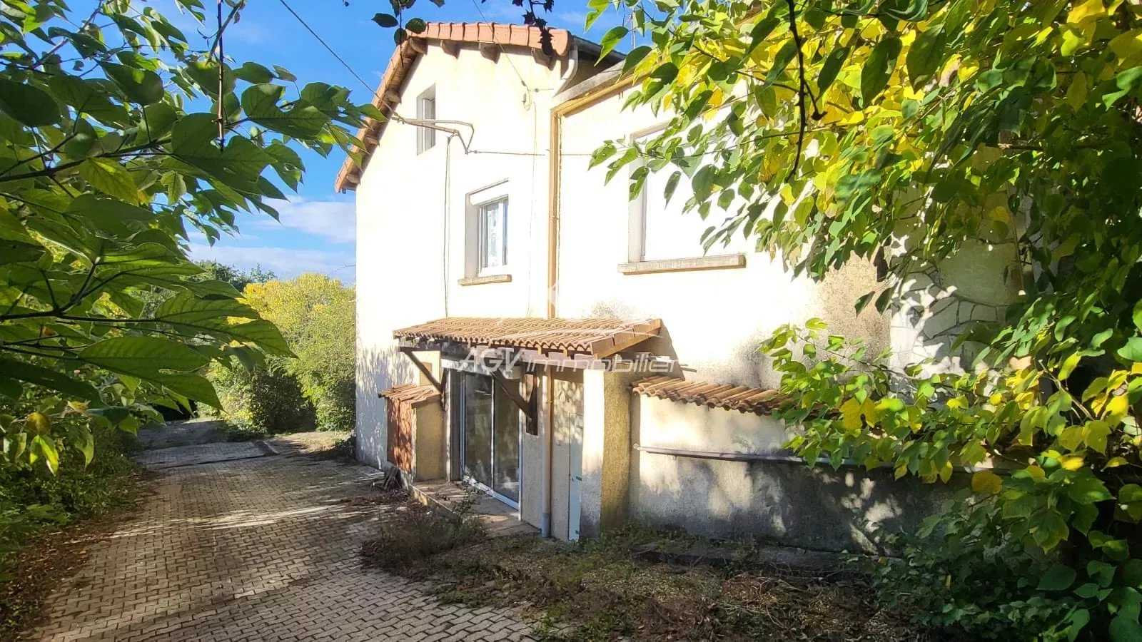 House in Saint-Privat-des-Vieux, Occitanie 12300450