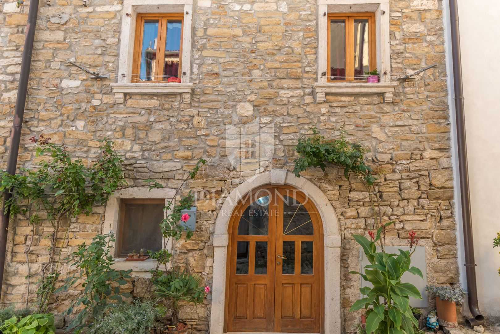 Huis in Buje, Istria County 12301137