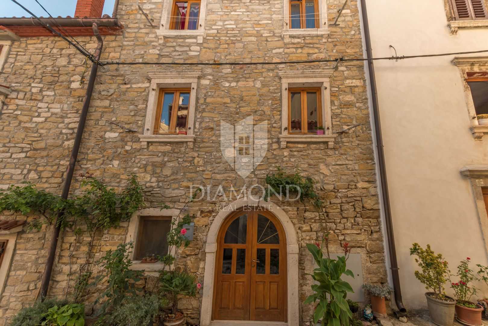 жилой дом в Buje, Istria County 12301137