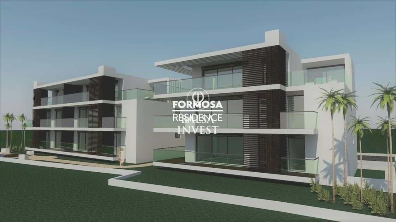 Condominium in , Faro District 12301430