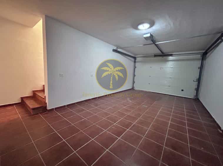 Talo sisään , Canary Islands 12302035