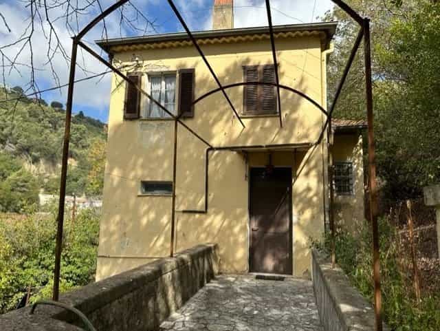 casa en La Madeleine, Provence-Alpes-Cote d'Azur 12302994