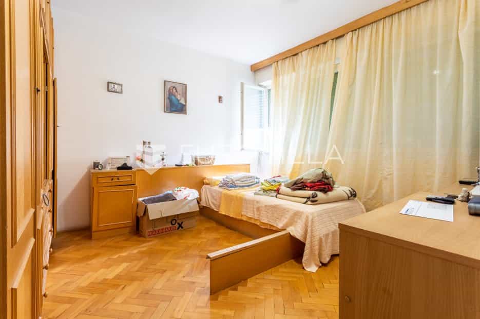 Condominium in Split, Splitsko-Dalmatinska Zupanija 12303314