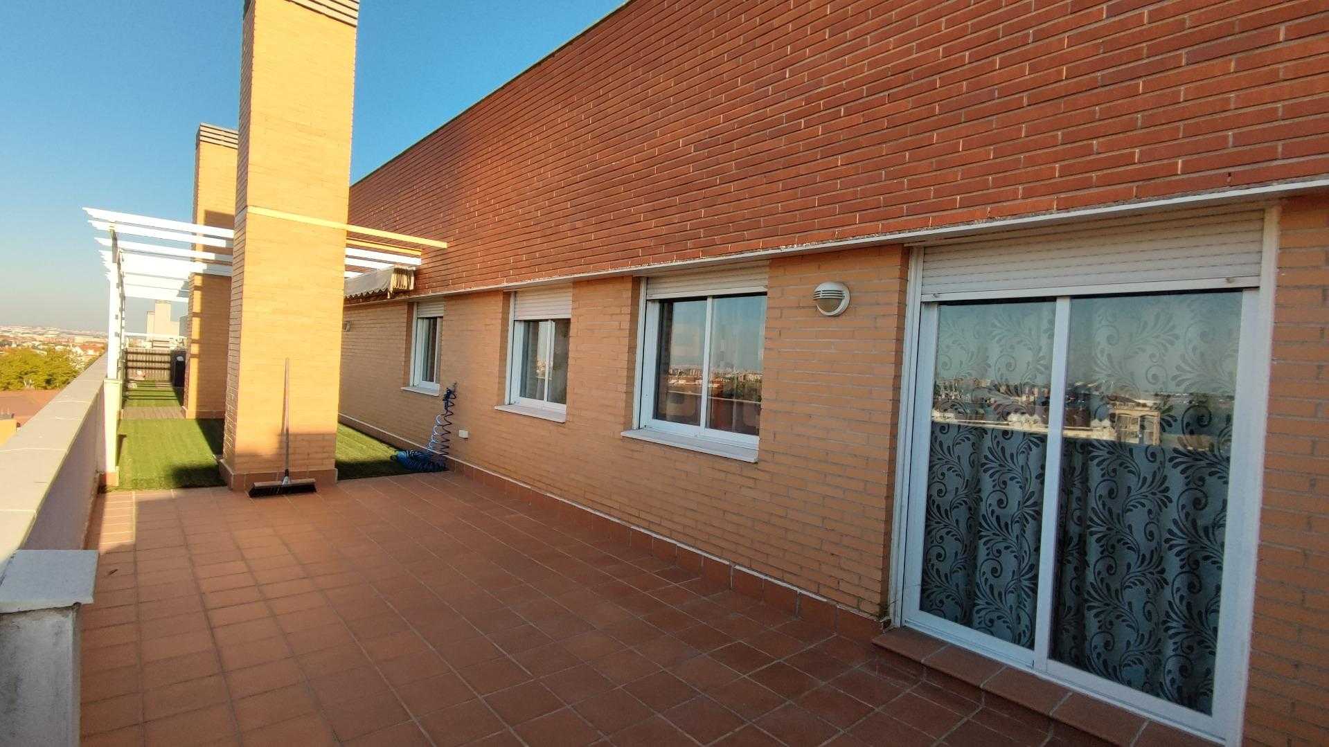 House in Leganés, Comunidad de Madrid 12303404