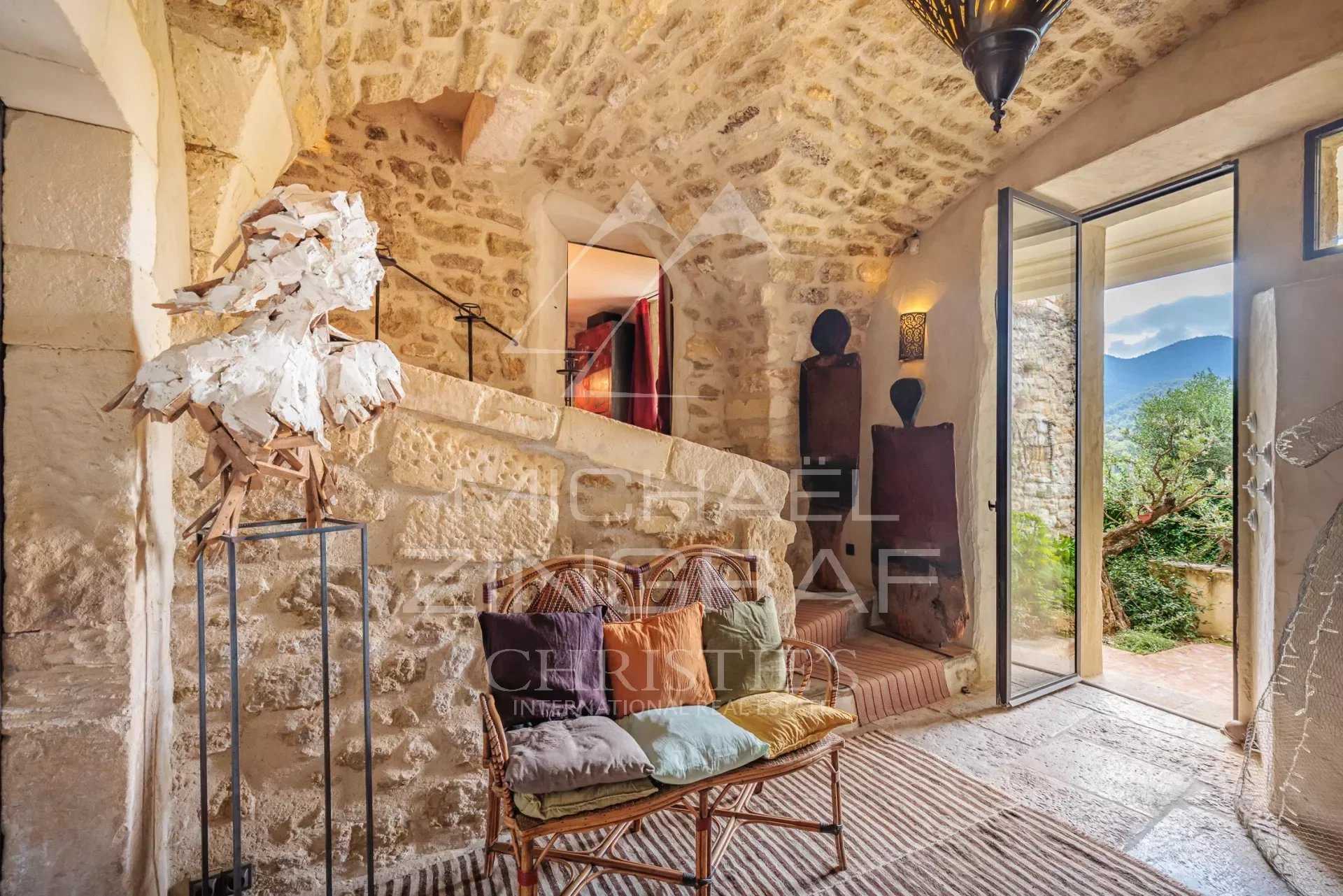 Huis in Menerbes, Provence-Alpes-Côte d'Azur 12303914