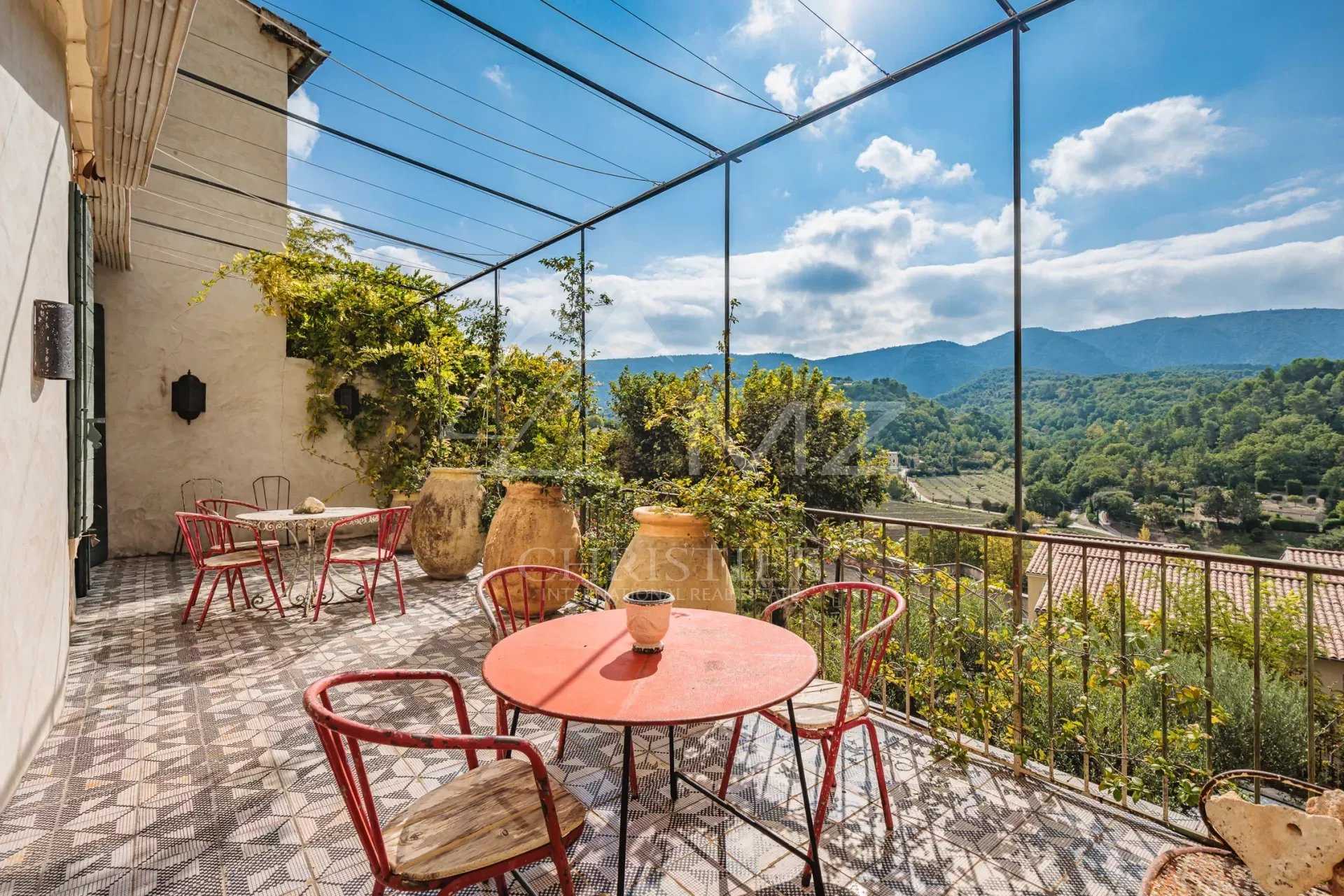 Huis in Menerbes, Provence-Alpes-Côte d'Azur 12303914