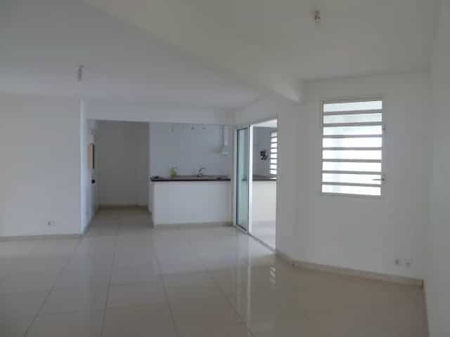 Condominium in Le Lamentin, Martinique 12304426