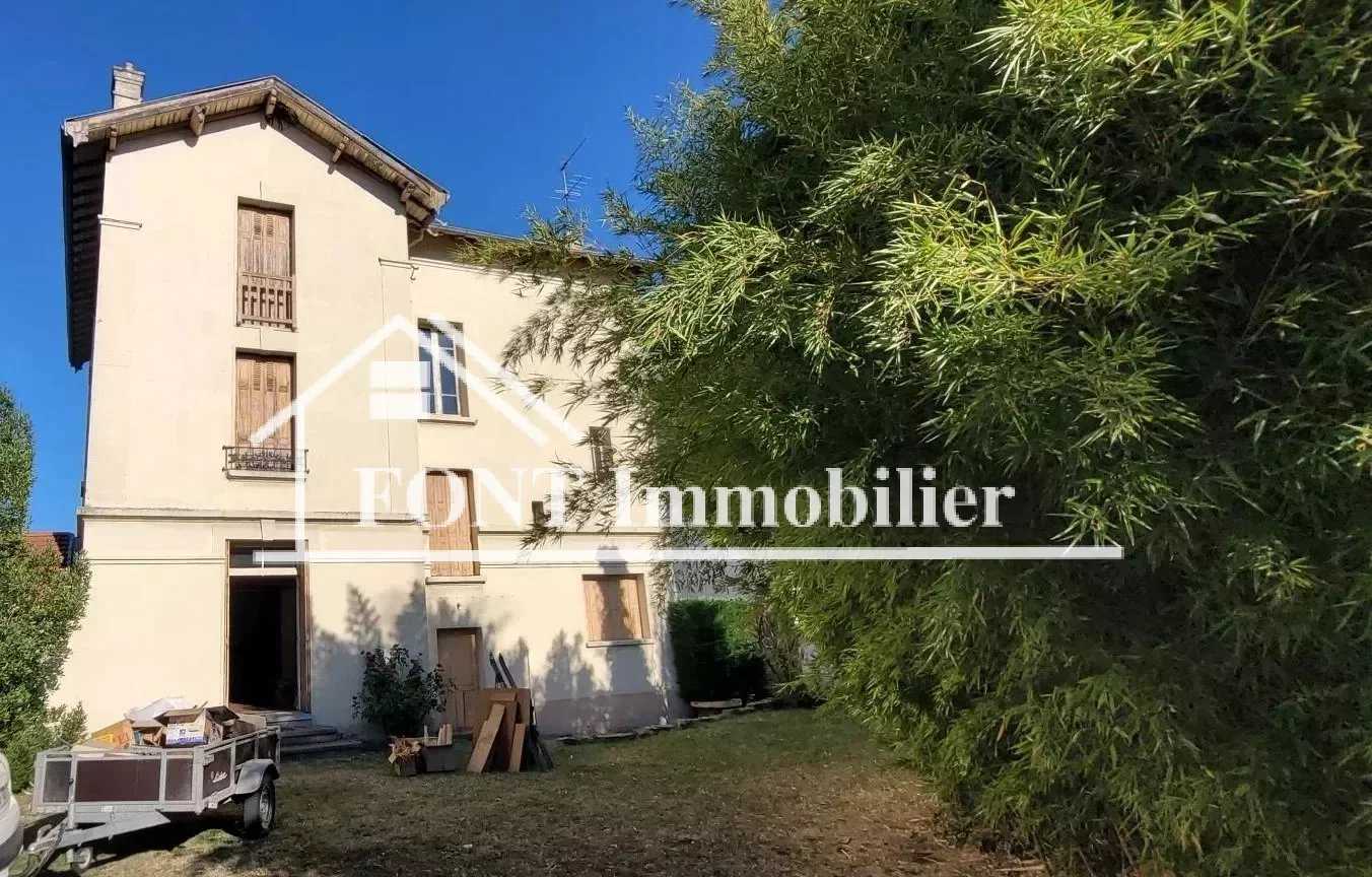 House in L'Horme, Auvergne-Rhone-Alpes 12304439