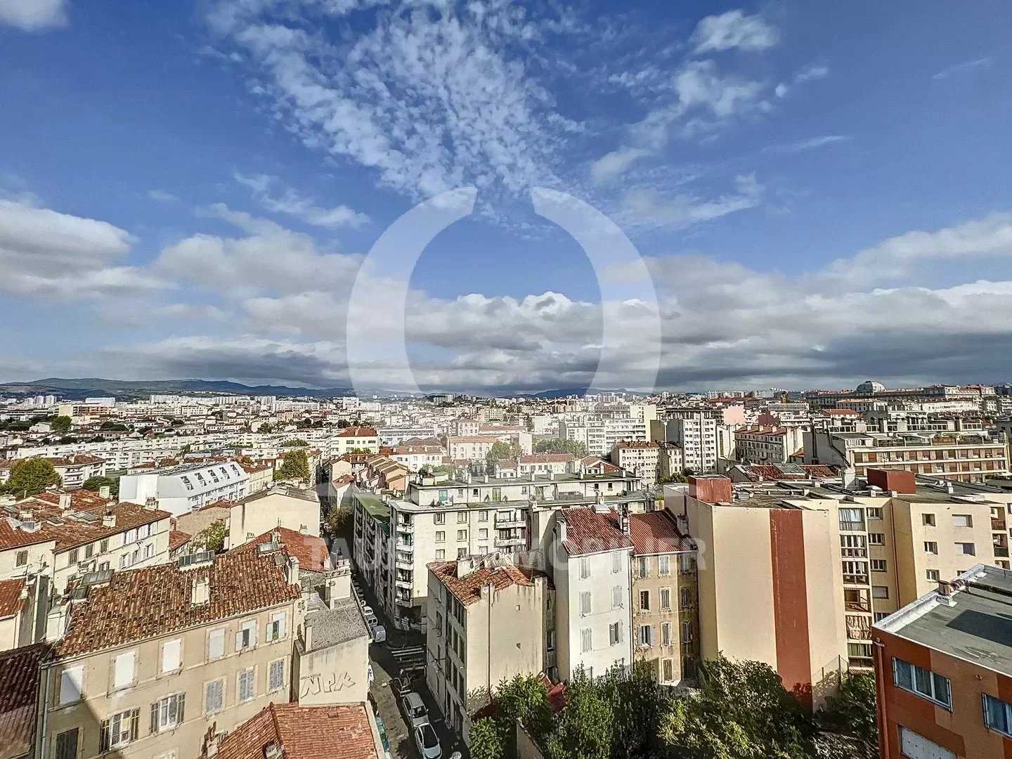 Eigentumswohnung im Marseille, Provence-Alpes-Côte d'Azur 12304473