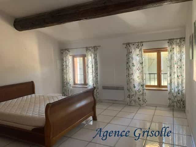Dom w Besse-sur-Issole, Provence-Alpes-Cote d'Azur 12304479