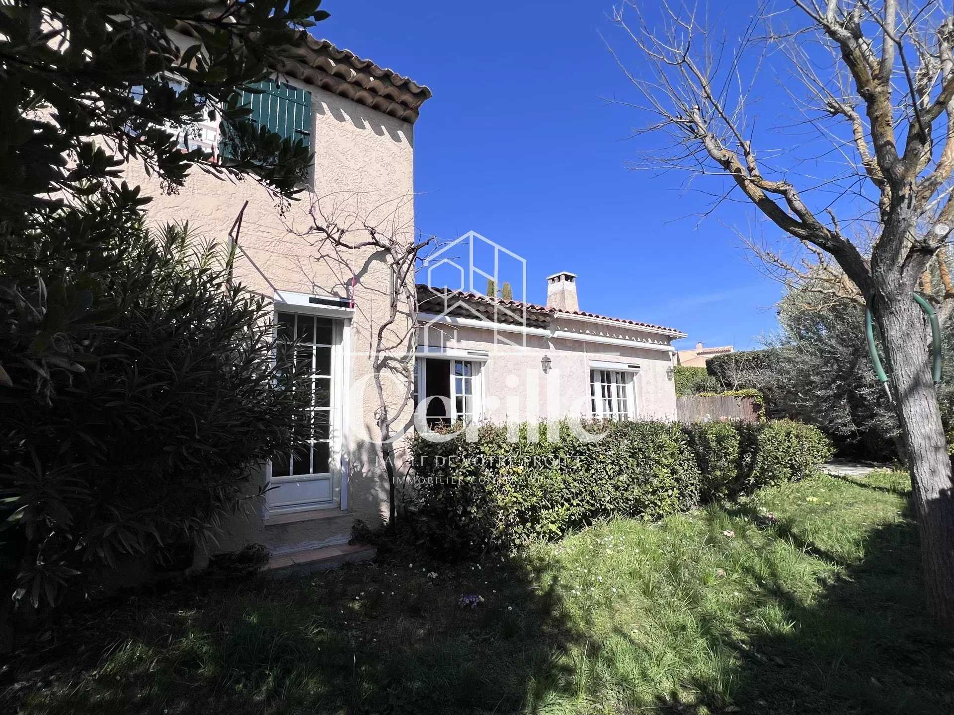 집 에 Aix-en-Provence, Bouches-du-Rhône 12304551