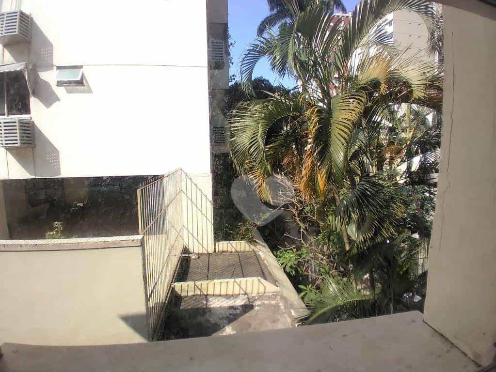 Condominium in Catete, Rio de Janeiro 12305084