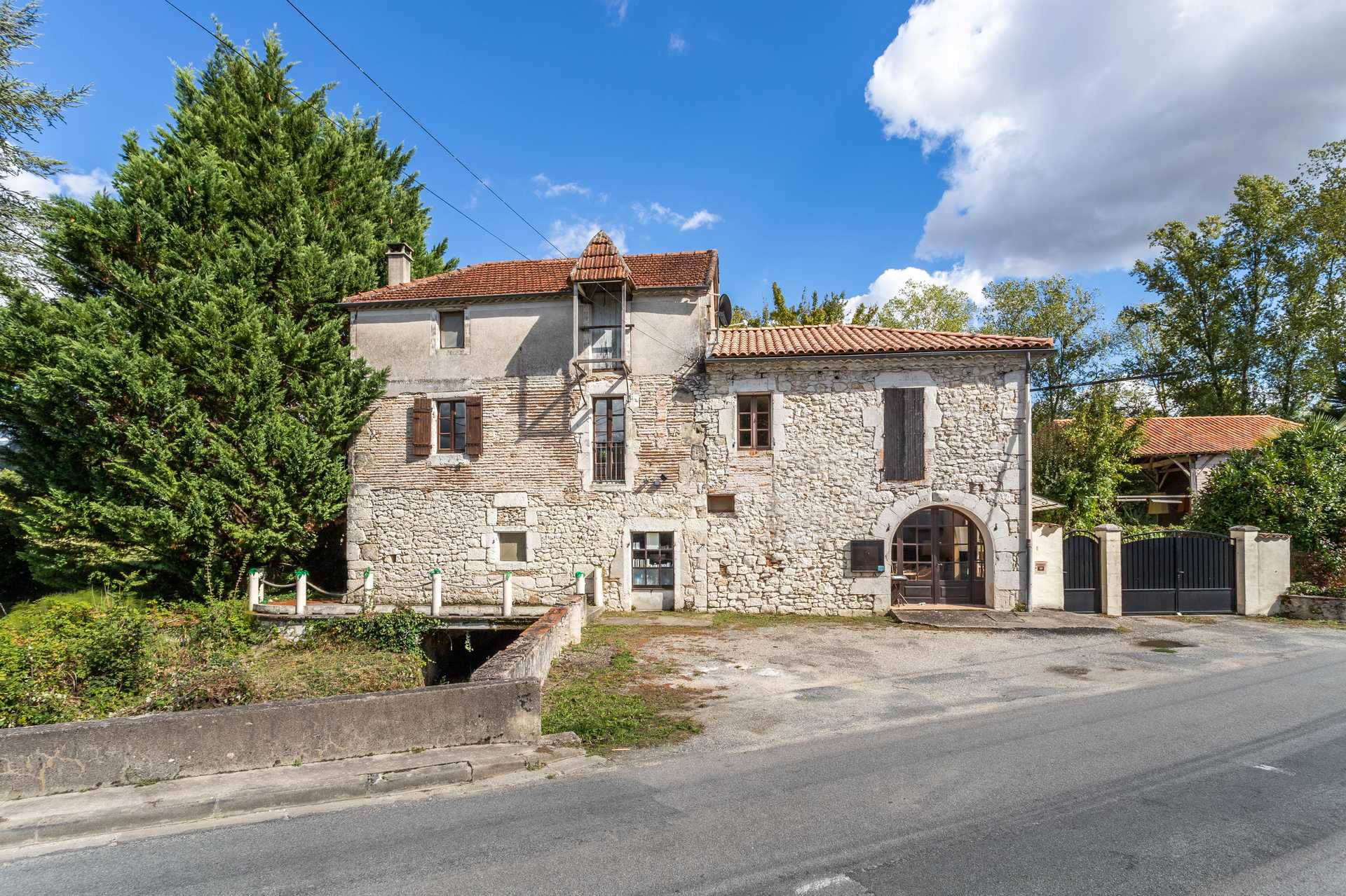 House in Dausse, Nouvelle-Aquitaine 12305756