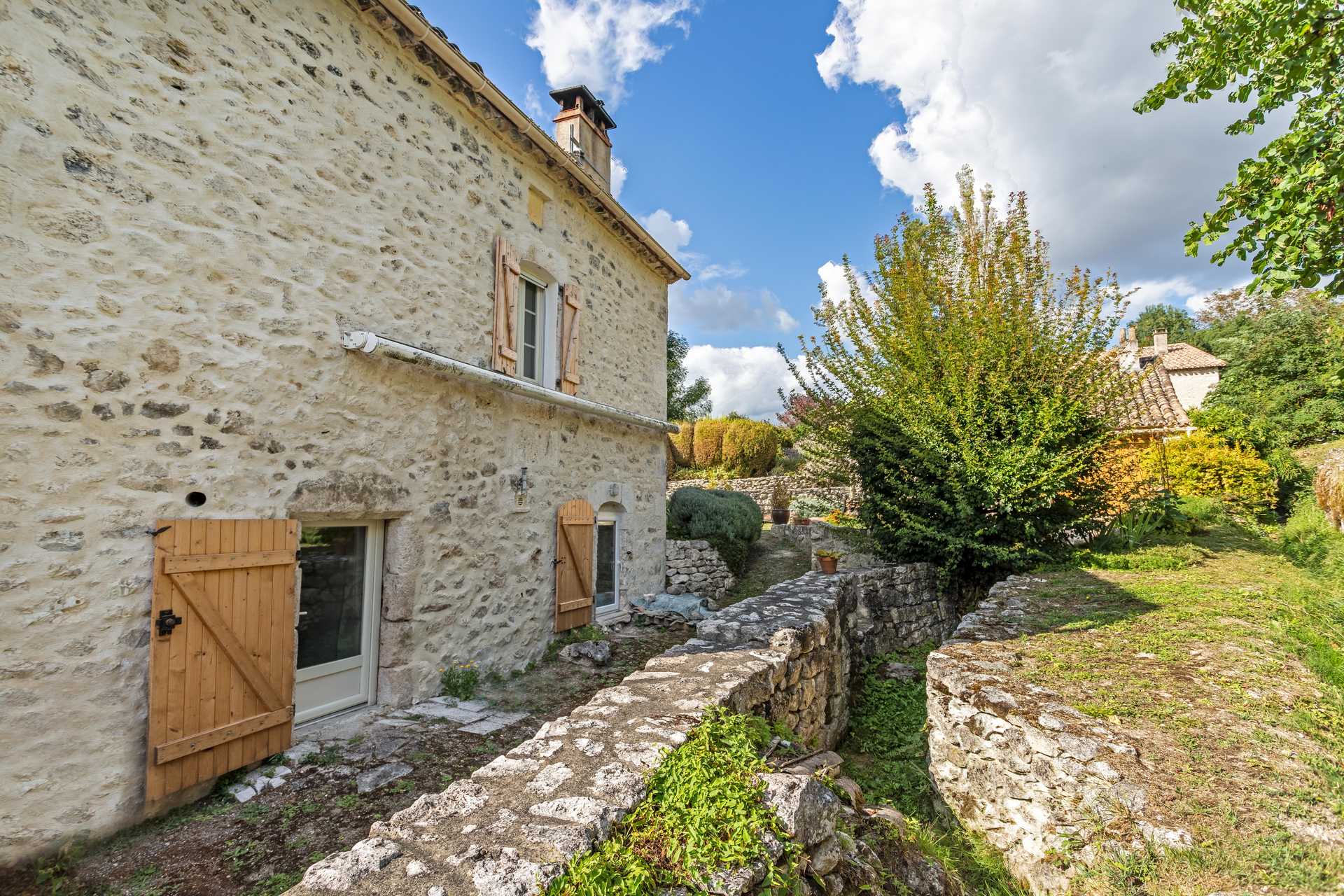 집 에 Montcuq-en-Quercy-Blanc, Occitanie 12305771