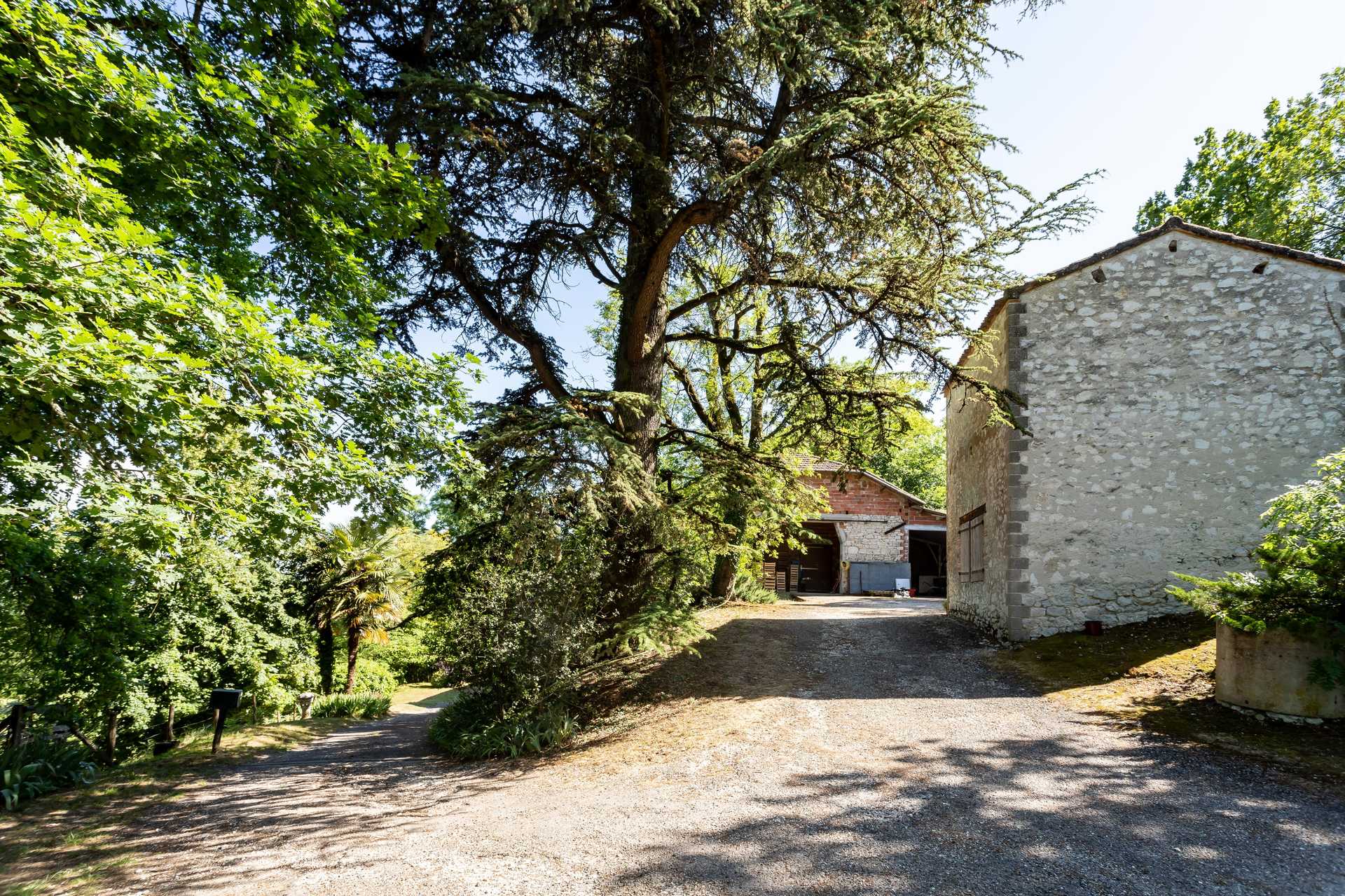 Hus i Saint-Amans-de-Pellagal, Occitanie 12305779