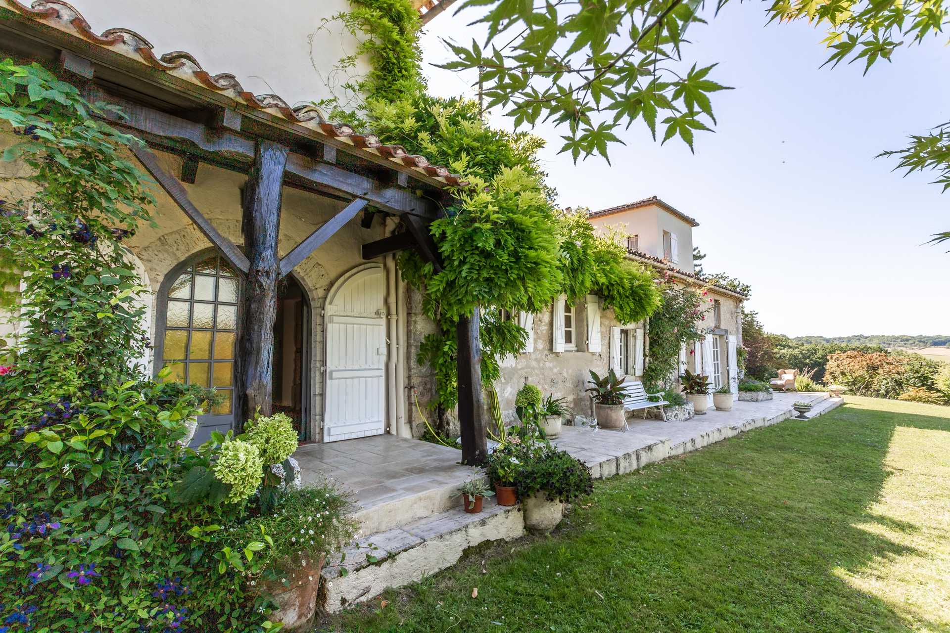 House in Montaigu-de-Quercy, Occitanie 12305781