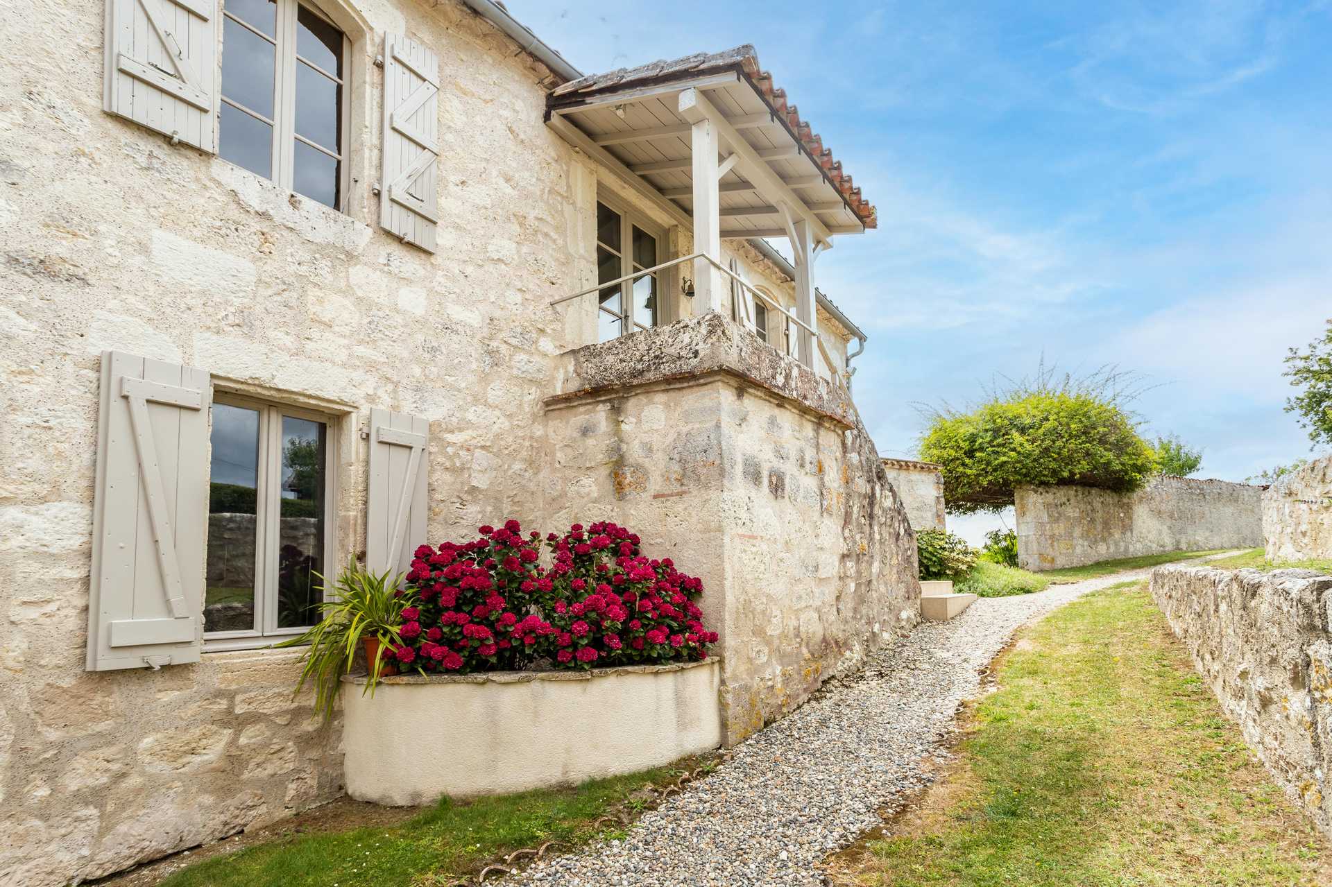 House in Saint-Maurin, Nouvelle-Aquitaine 12305794